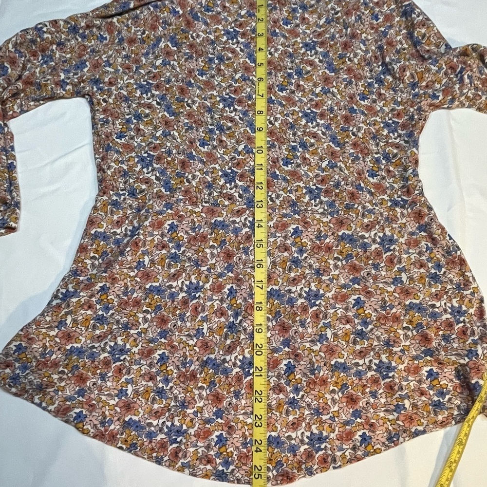 Rachel Zoe Multicolor Floral 2 Piece Dress, with bell sleeves. Light & Flowing - Picture 11 of 16